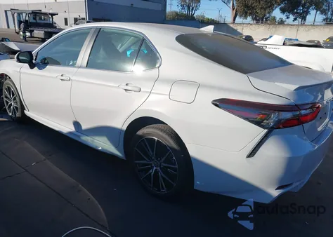 2024 Toyota Camry Se из США, поврежденный, VIN 4T1G11AK2RU229315